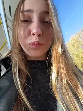 Snapshot of Sunny___Bunny chatting on October 2025 12:08:02 PM Sunny Bunny online show from October 2025 12:08:02 PM