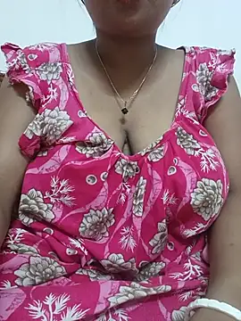 Snapshot of Priya_2222 chatting on May 2026 07:15:01 PM Priya 2222 online show from May 2026 07:15:01 PM