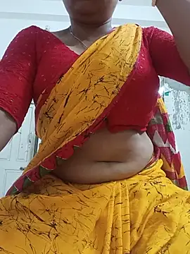 Snapshot of Priya_2222 chatting on June 2026 07:04:02 PM Priya 2222 online show from June 2026 07:04:02 PM