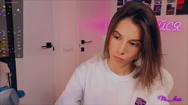 Snapshot of _ni_kiss chatting on September 2025 06:55:01 PM ni kiss online show from September 2025 06:55:01 PM