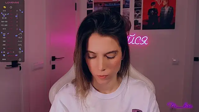 Snapshot of _ni_kiss chatting on December 2025 06:49:01 PM ni kiss online show from December 2025 06:49:01 PM