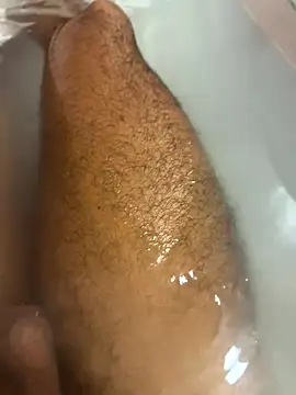 Snapshot of SensualG300 chatting on November 2025 06:08:02 PM SensualG300 online show from November 2025 06:08:02 PM