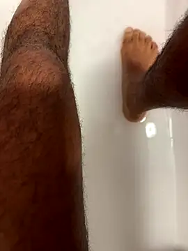 Snapshot of SensualG300 chatting on November 2025 02:39:02 PM SensualG300 online show from November 2025 02:39:02 PM