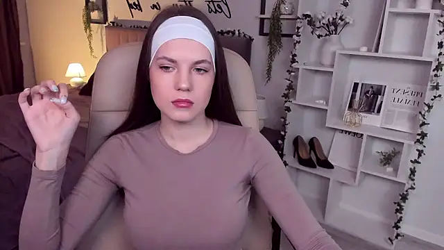 Snapshot of BellaSweetHeart chatting on January 2025 09:03:01 AM BellaSweetHeart online show from January 2025 09:03:01 AM