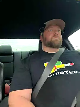 Snapshot of Strong_Bear89 chatting on January 2025 06:07:01 PM Strong Bear89 online show from January 2025 06:07:01 PM