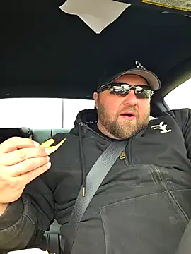 Snapshot of Strong_Bear89 chatting on February 2025 07:16:02 PM Strong Bear89 online show from February 2025 07:16:02 PM