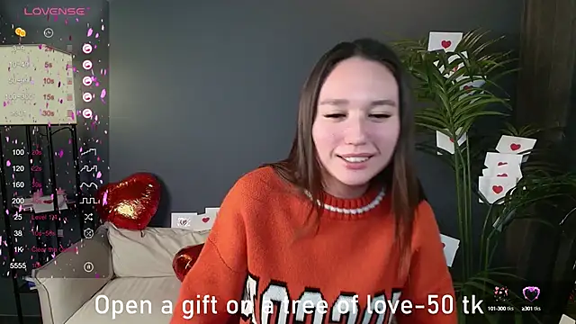 Snapshot of margeriTirell chatting on February 2025 08:37:01 AM margeriTirell online show from February 2025 08:37:01 AM