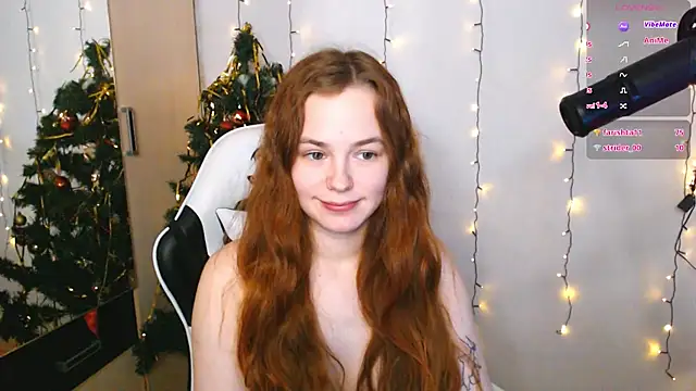 Snapshot of Fox_Lisa chatting on December 2024 12:33:02 PM Fox Lisa online show from December 2024 12:33:02 PM