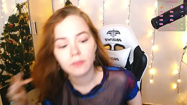 Snapshot of Fox_Lisa chatting on December 2024 01:09:01 PM Fox Lisa online show from December 2024 01:09:01 PM