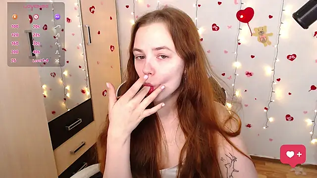 Snapshot of Fox_Lisa chatting on February 2025 11:25:02 AM Fox Lisa online show from February 2025 11:25:02 AM