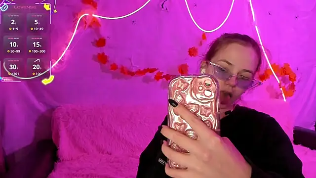 Snapshot of Fox_Lisa chatting on November 2025 07:24:01 PM Fox Lisa online show from November 2025 07:24:01 PM