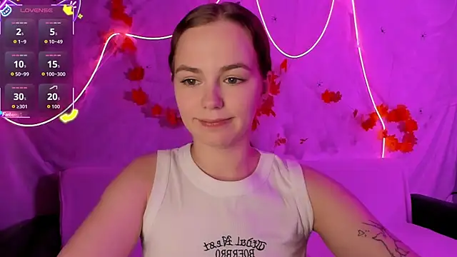 Snapshot of Fox_Lisa chatting on November 2025 07:01:02 PM Fox Lisa online show from November 2025 07:01:02 PM