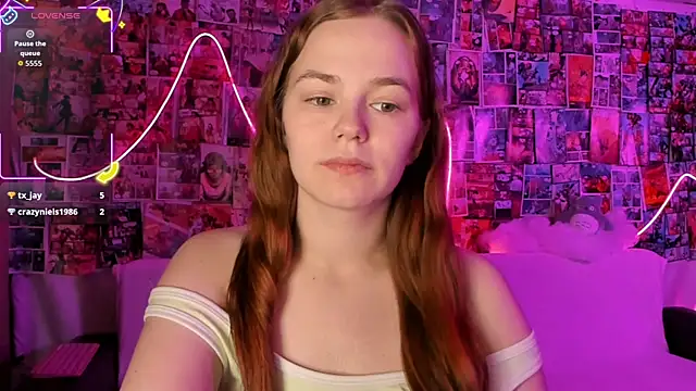 Snapshot of Fox_Lisa chatting on December 2025 09:34:02 PM Fox Lisa online show from December 2025 09:34:02 PM