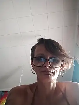 ivylee31 online show from November 2025 05:18:01 PM