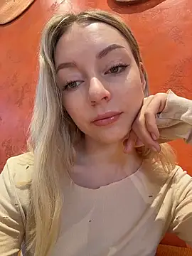 Snapshot of melissa_grr chatting on May 2026 12:32:01 PM melissa grr online show from May 2026 12:32:01 PM
