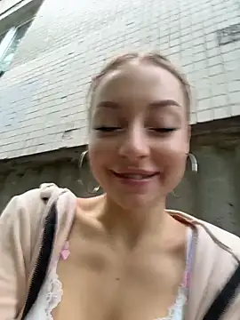 Snapshot of melissa_grr chatting on May 2026 12:01:02 PM melissa grr online show from May 2026 12:01:02 PM