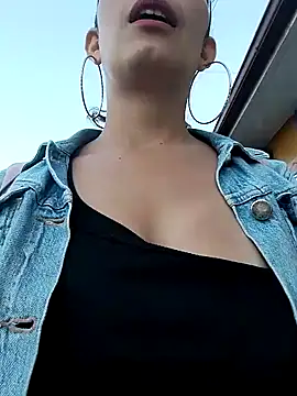 Snapshot of Alysson-- chatting on January 2025 10:12:01 PM Alysson-- online show from January 2025 10:12:01 PM