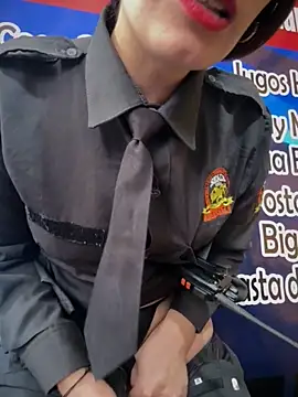 Snapshot of Alysson-- chatting on November 2025 03:35:01 PM Alysson-- online show from November 2025 03:35:01 PM