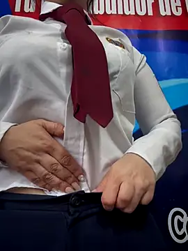 Snapshot of Alysson-- chatting on November 2025 12:42:02 PM Alysson-- online show from November 2025 12:42:02 PM