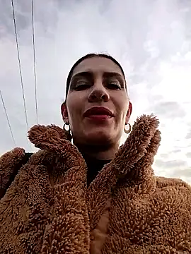 Snapshot of Alysson-- chatting on November 2025 12:16:01 PM Alysson-- online show from November 2025 12:16:01 PM