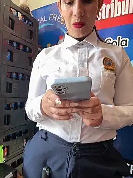 Snapshot of Alysson-- chatting on December 2025 01:42:01 PM Alysson-- online show from December 2025 01:42:01 PM