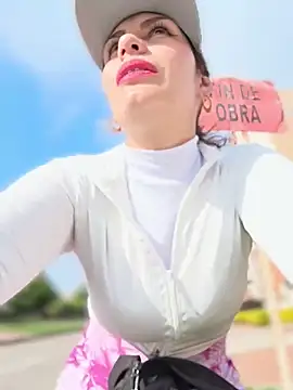 Alysson-- online show from April 2026 01:08:02 PM