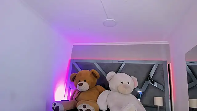 AmberiniHoffman online show from November 2025 11:54:01 AM