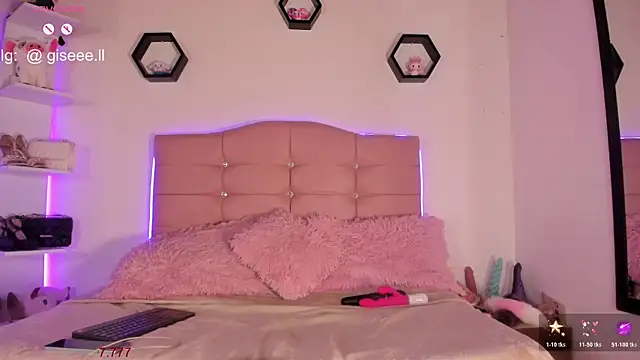 Gisell s online show from November 2025 09:06:01 PM