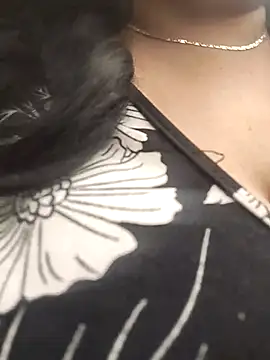 Snapshot of sara_pineros chatting on February 2025 06:22:01 PM sara pineros online show from February 2025 06:22:01 PM