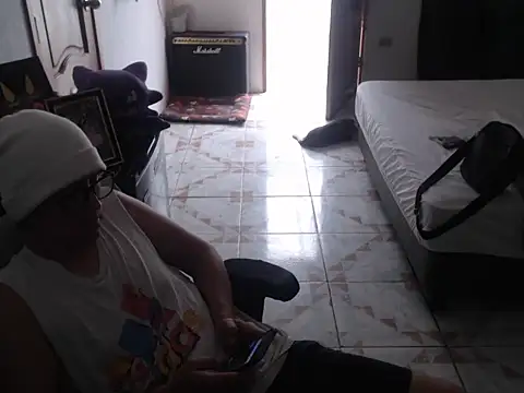 Snapshot of Pit_xxz chatting on December 2025 04:48:02 PM Pit xxz online show from December 2025 04:48:02 PM