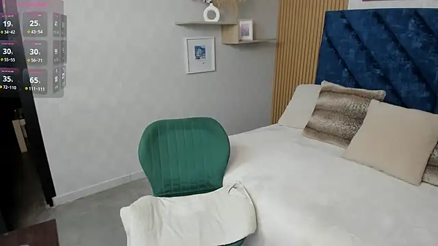 Charlotte Mayer online show from April 2026 12:17:01 PM