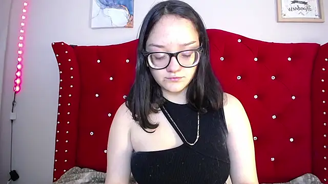 Snapshot of charlotte1-ls chatting on January 2025 09:18:02 PM charlotte1-ls online show from January 2025 09:18:02 PM