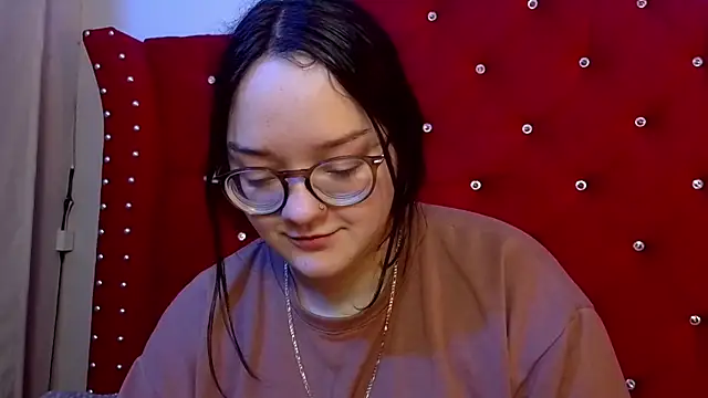 Snapshot of charlotte1-ls chatting on November 2025 09:47:01 PM charlotte1-ls online show from November 2025 09:47:01 PM