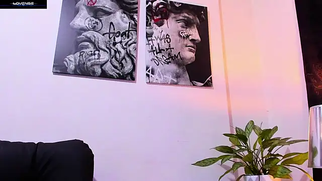 Snapshot of CruzVega chatting on November 2025 12:09:01 AM CruzVega online show from November 2025 12:09:01 AM