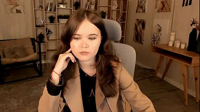 Elainebeness online show from September 2025 07:39:01 PM