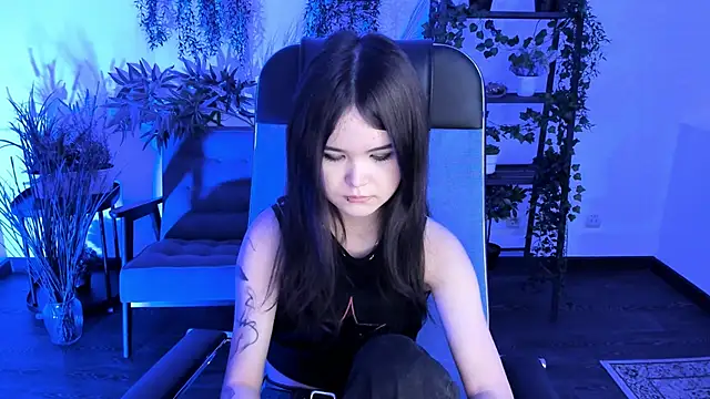 Elainebeness online show from December 2025 08:15:01 PM