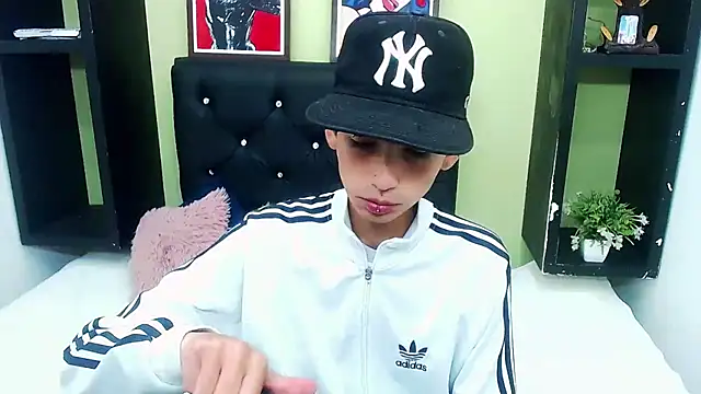 ttimy x boy online show from January 2025 08:40:01 PM