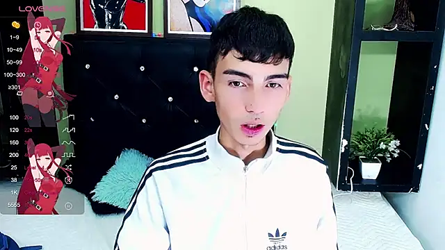 Snapshot of ttimy_x_boy chatting on February 2025 11:01:02 PM ttimy x boy online show from February 2025 11:01:02 PM