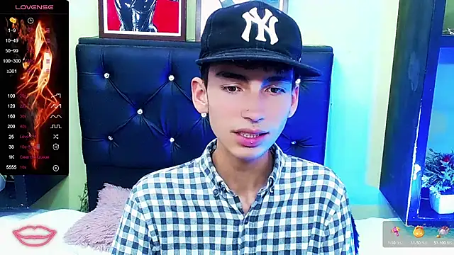 Snapshot of ttimy_x_boy chatting on February 2025 09:02:01 PM ttimy x boy online show from February 2025 09:02:01 PM