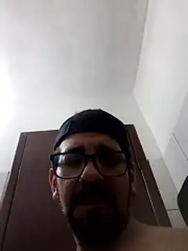 Snapshot of Gostozim7 chatting on May 2026 06:03:01 PM Gostozim7 online show from May 2026 06:03:01 PM