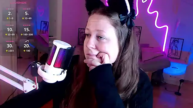 LizzyShine online show from September 2025 01:57:02 PM