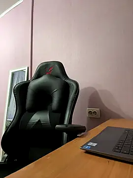 LizzyShine online show from October 2025 09:38:01 PM