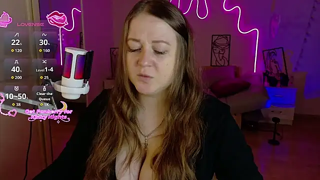 LizzyShine online show from November 2025 04:51:02 PM