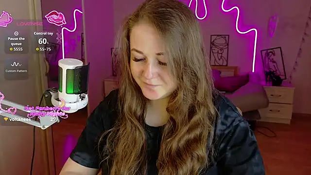 LizzyShine online show from November 2025 05:23:02 PM