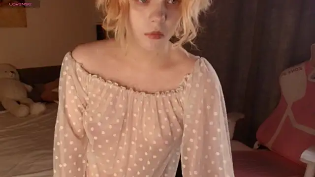 Snapshot of Emily_relish chatting on November 2025 01:10:01 PM Emily relish online show from November 2025 01:10:01 PM