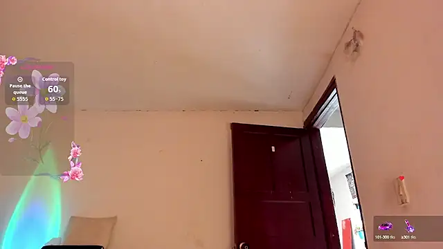 Miss oliviaa online show from October 2025 04:38:02 PM