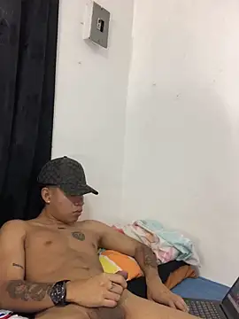 logannth online show from November 2025 09:50:01 PM