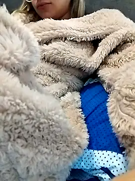 Snapshot of fofinhaa12 chatting on October 2025 01:40:02 PM fofinhaa12 online show from October 2025 01:40:02 PM