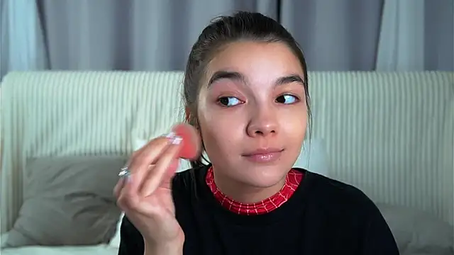 Snapshot of VeronaAppleberry chatting on September 2025 12:21:02 PM VeronaAppleberry online show from September 2025 12:21:02 PM