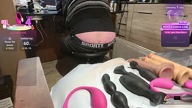 misteryman1956 online show from February 2026 08:02:01 PM